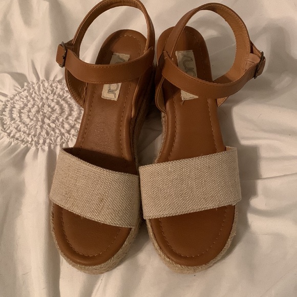 Woman's wedge sandals - Picture 2 of 4